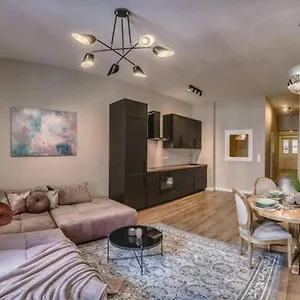  Appartamento True Gem Downtown Next To Synagogue And Gozsdu Garden Area
